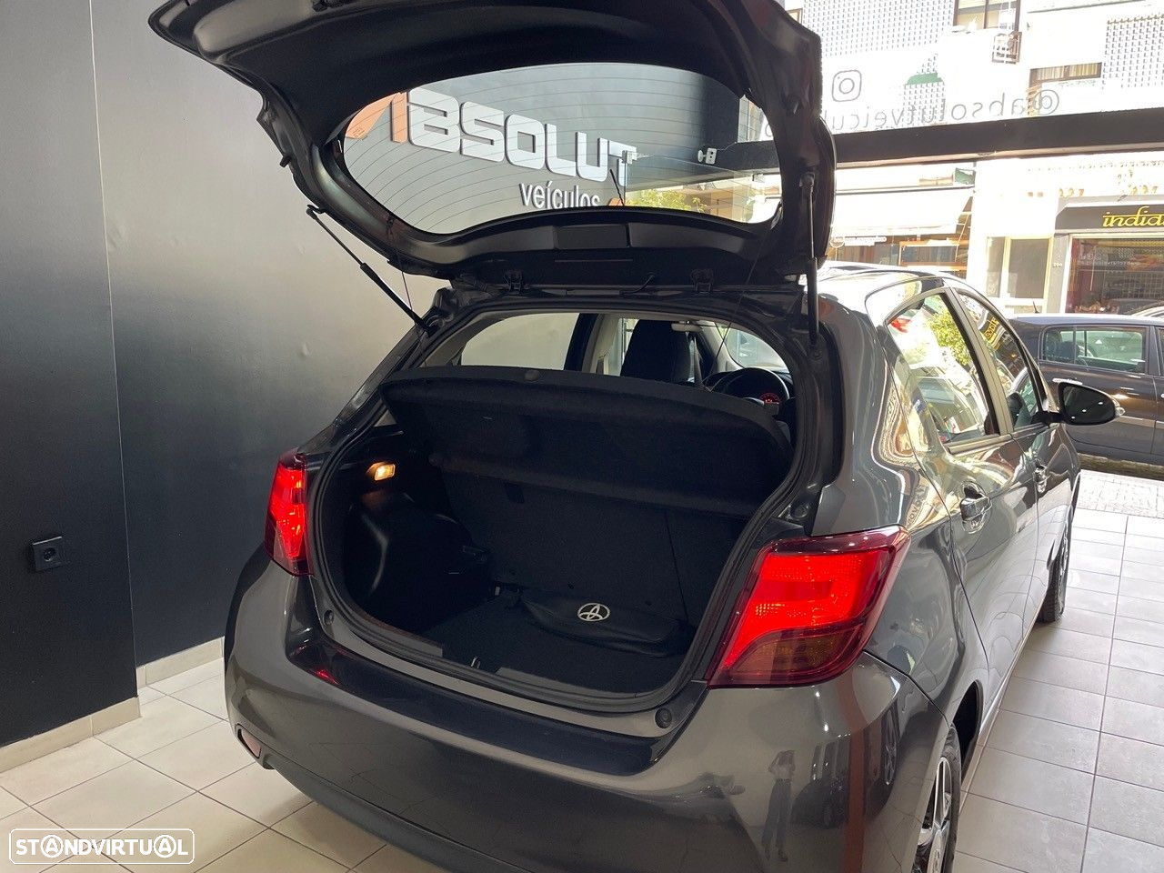 Toyota Yaris 1.4 D-4D ACtive - 31