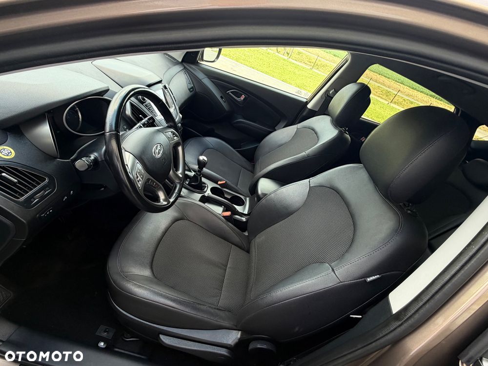 Hyundai ix35 1.7 CRDi 2WD Fifa World Cup Edition - 23