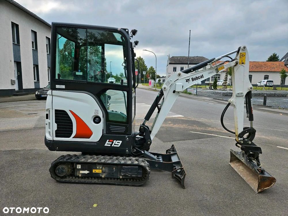 Bobcat E19 , minikoparka ROK 2021 + 4 łyżkI - 4