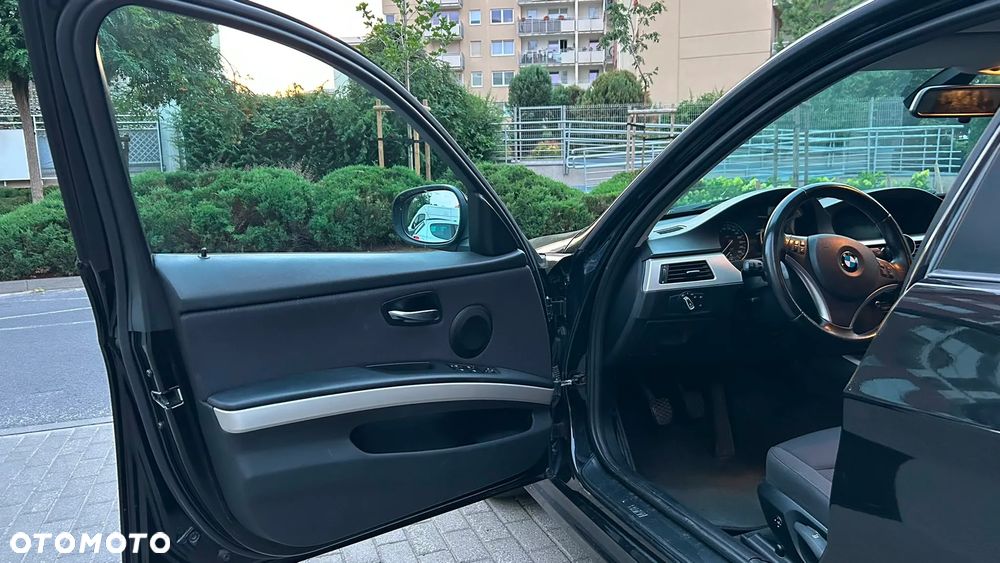 BMW Seria 3 320d Efficient Dynamics - 18