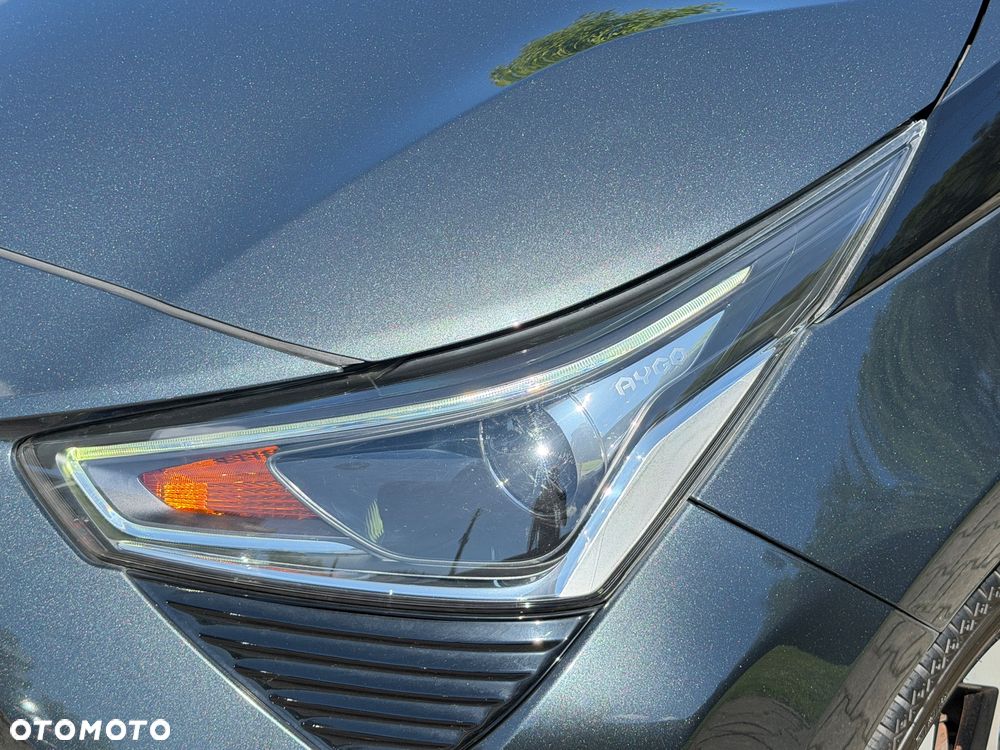 Toyota Aygo x-clusiv - 13
