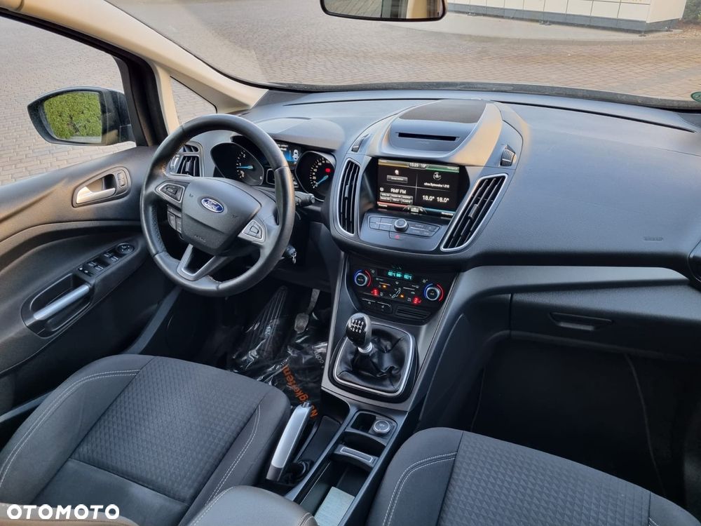 Ford Grand C-MAX - 24