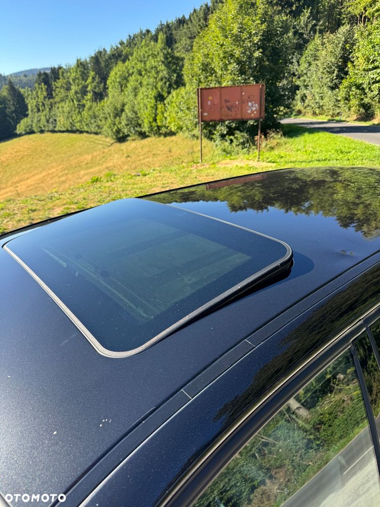 BMW Seria 3 330d Edition Sport - 28