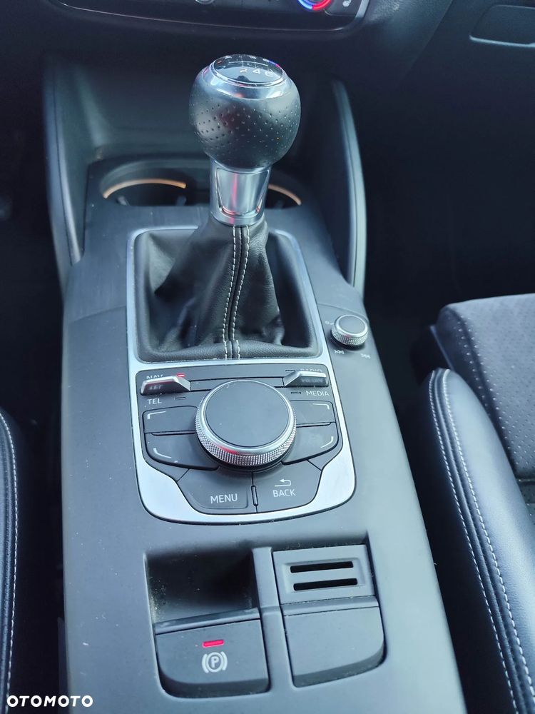 Audi A3 Sportback 1.4 TFSI cylinder on demand ultra S line Sportpaket - 15