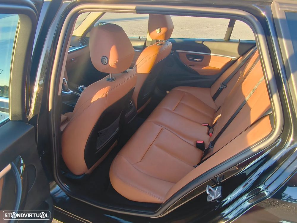 BMW 320 d Touring Line Luxury Auto - 8