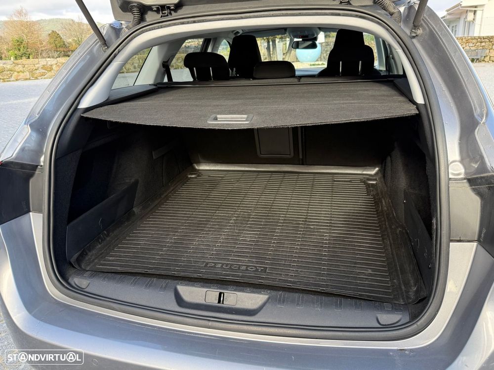 Peugeot 308 SW 1.6 BlueHDi Allure - 22