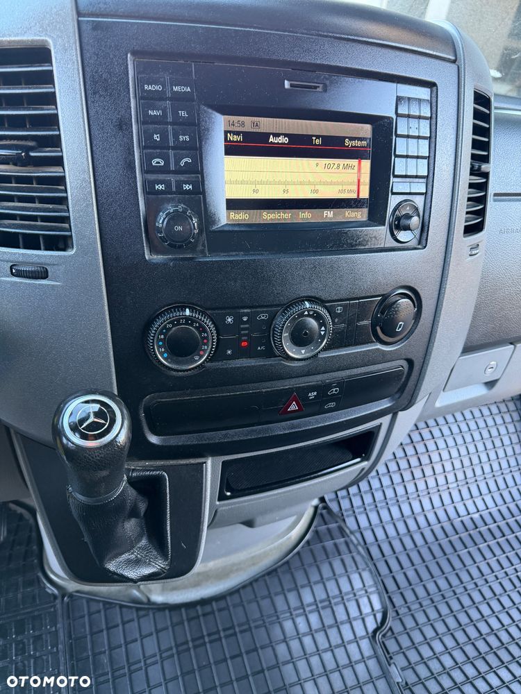 Mercedes-Benz Sprinter - 29