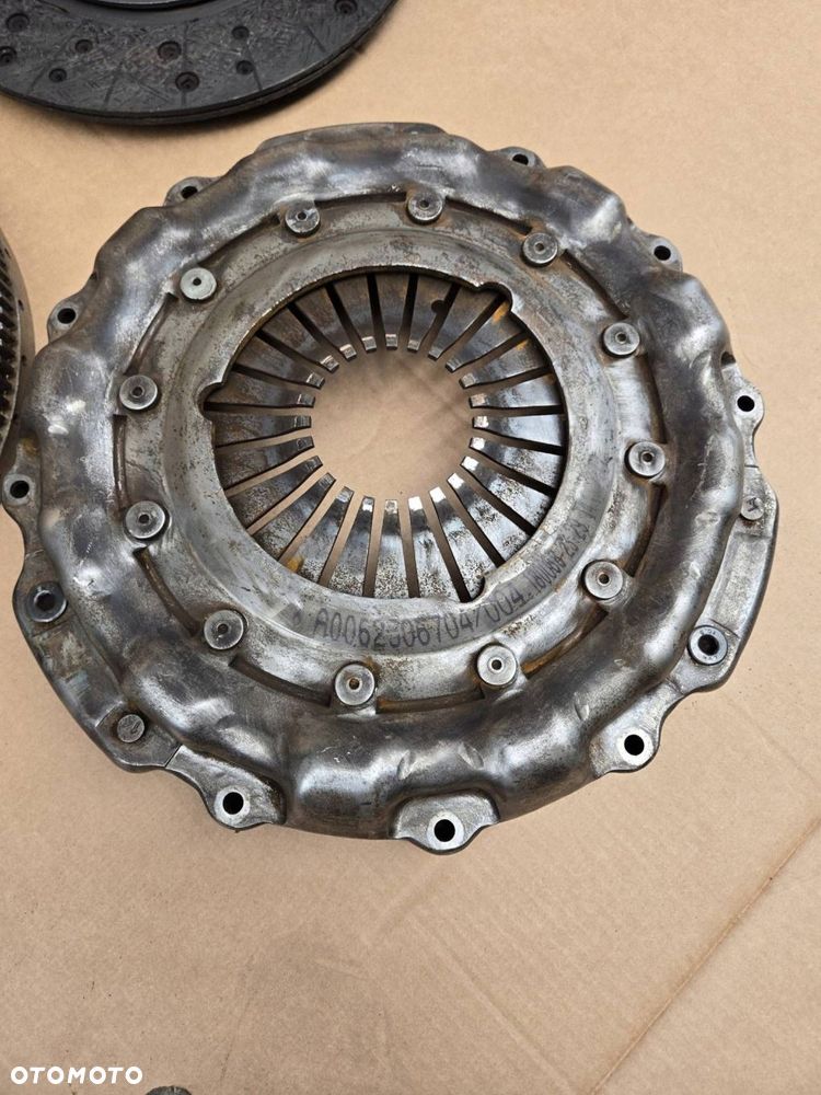 koło dwumasowe sprzęgło docisk komplet mercedes vario atego r9060323301 - 2