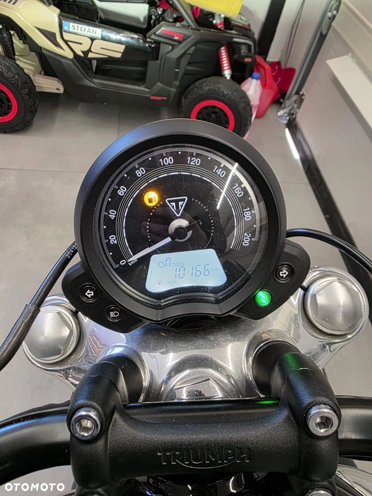 Triumph Speedmaster - 7