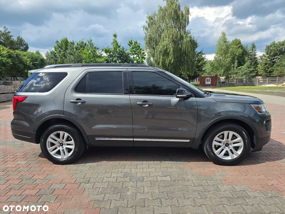 Ford Explorer - 4