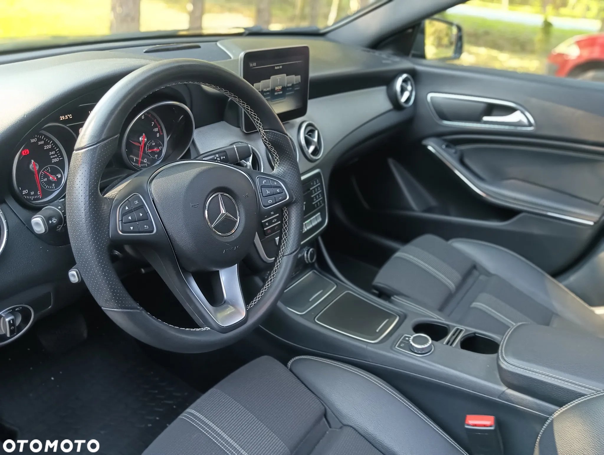Mercedes-Benz CLA 200 - 4