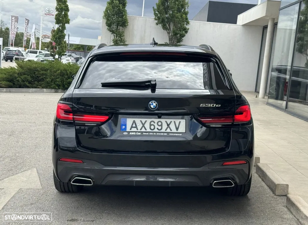 BMW 530 e Pack Desportivo M - 25