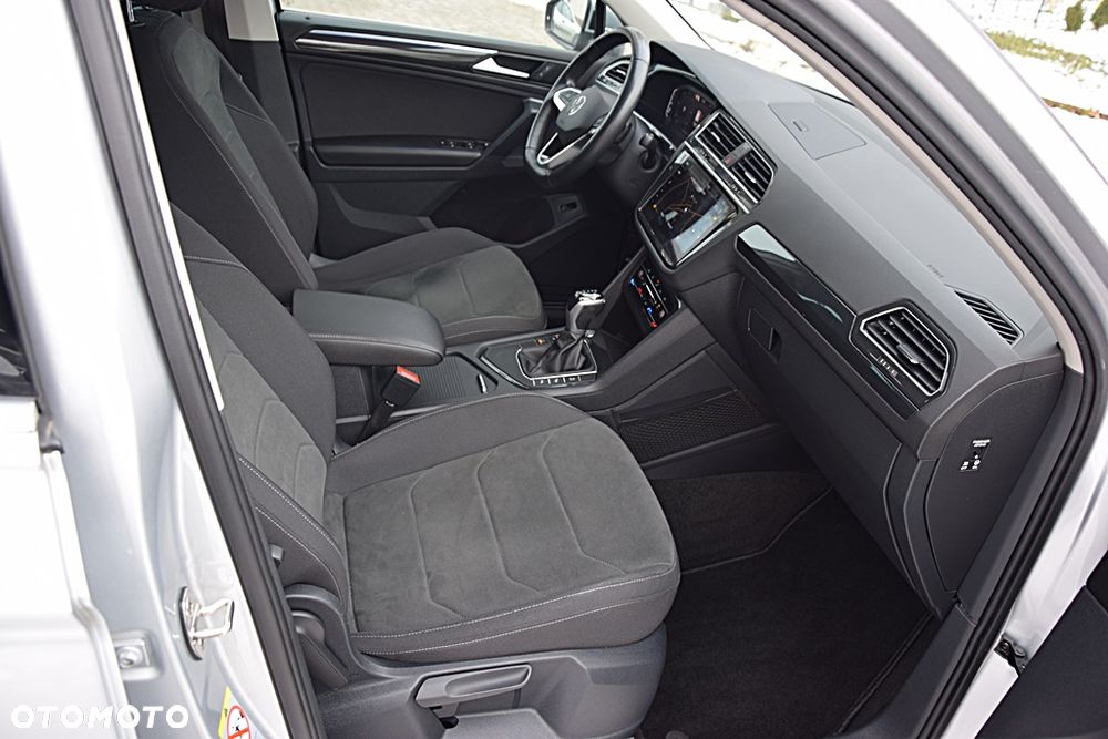 Volkswagen Tiguan 2.0 TDI SCR DSG R-Line - 12
