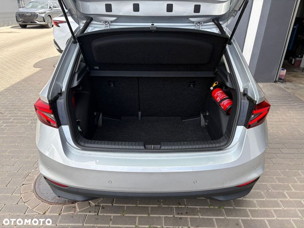 Skoda Fabia 1.0 TSI Selection DSG - 18