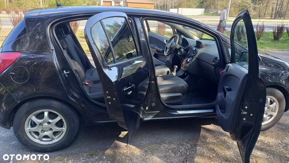 Opel Corsa 1.4 16V Edition - 19