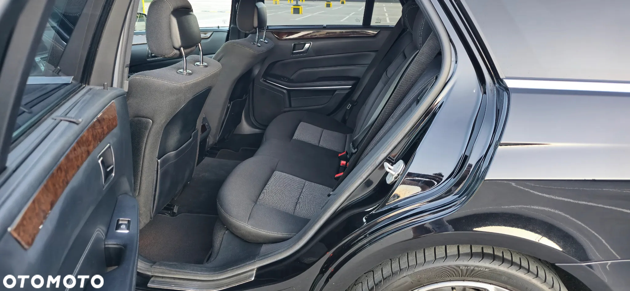 Mercedes-Benz Klasa E 300 BlueTEC 7G-TRONIC Elegance - 19