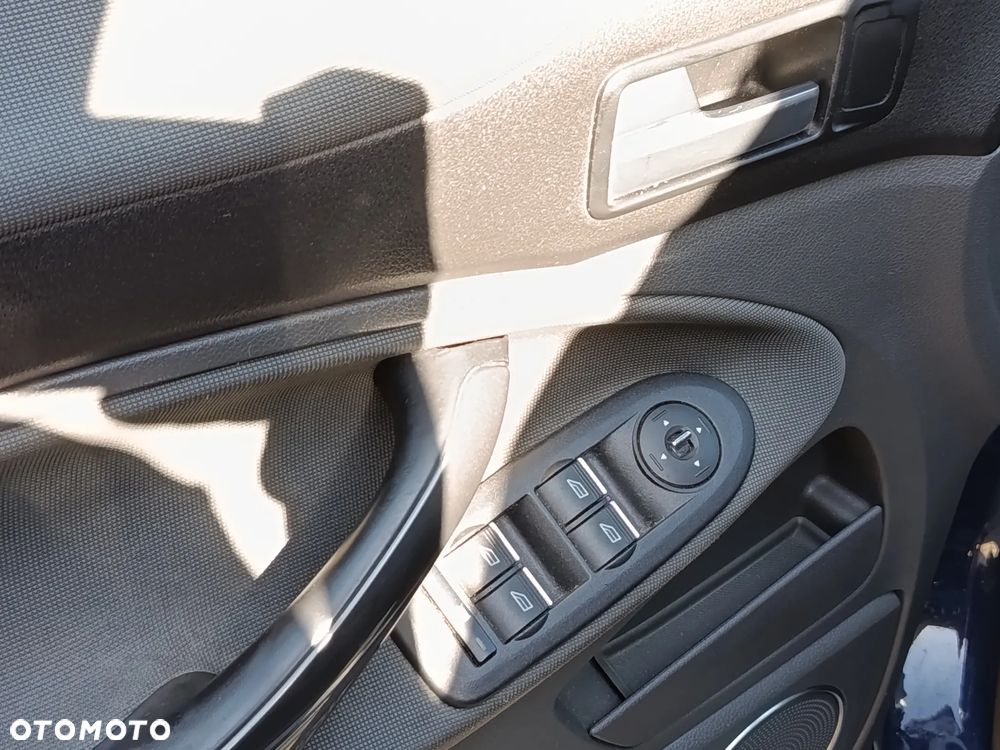 Ford Kuga 2.0 TDCi 4x4 Titanium - 22
