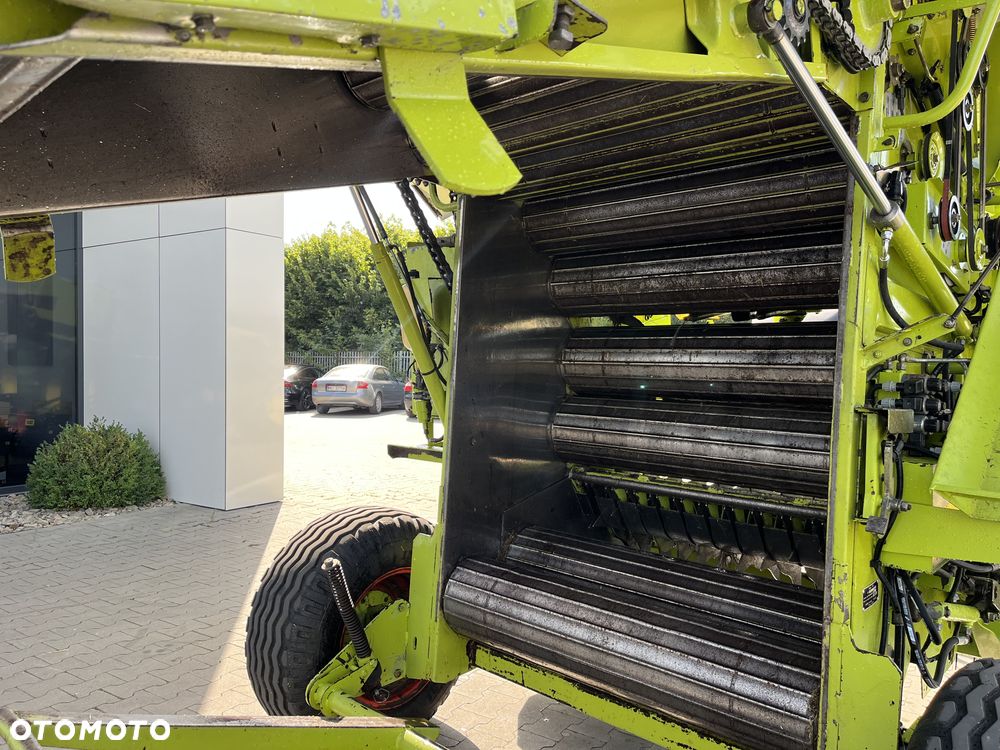 Claas Rollant 250 - 12
