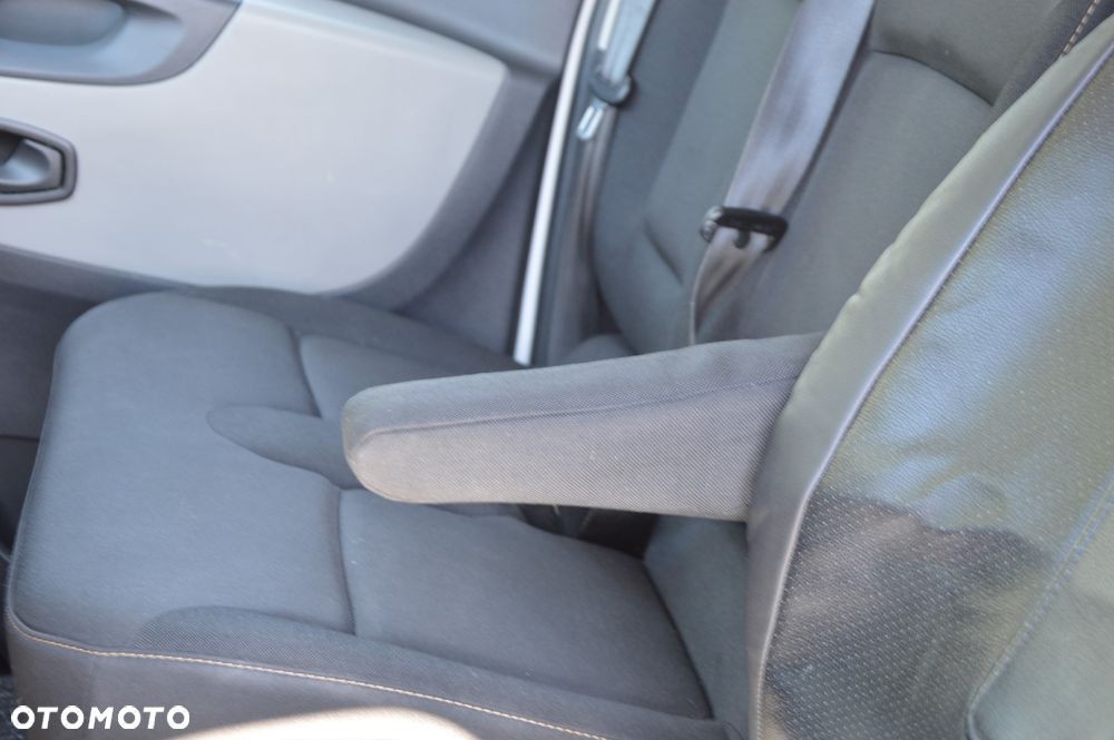 Renault TRAFIC L2H1 - 12