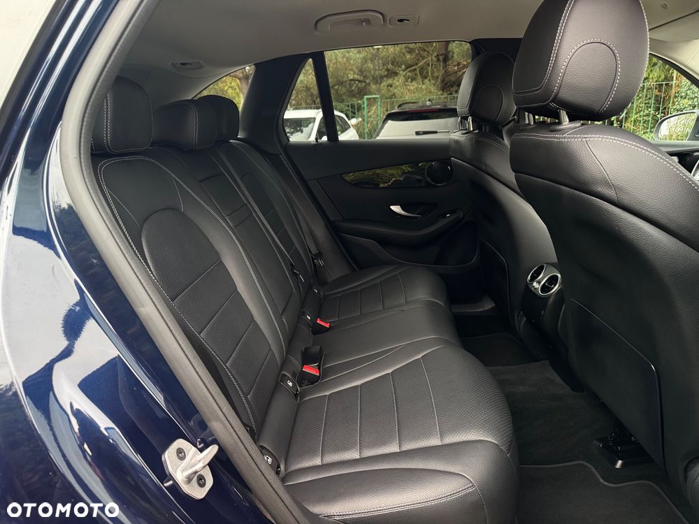 Mercedes-Benz GLC 220 d 4Matic 9G-TRONIC Exclusive - 22