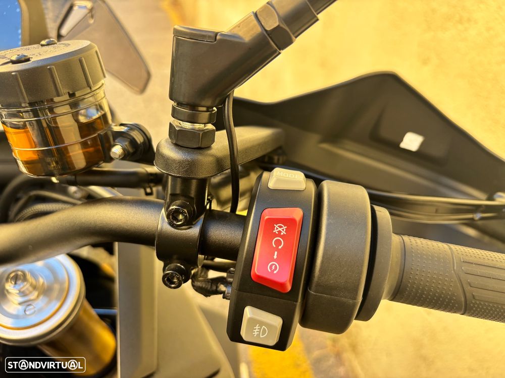Voge 900DSX - 6