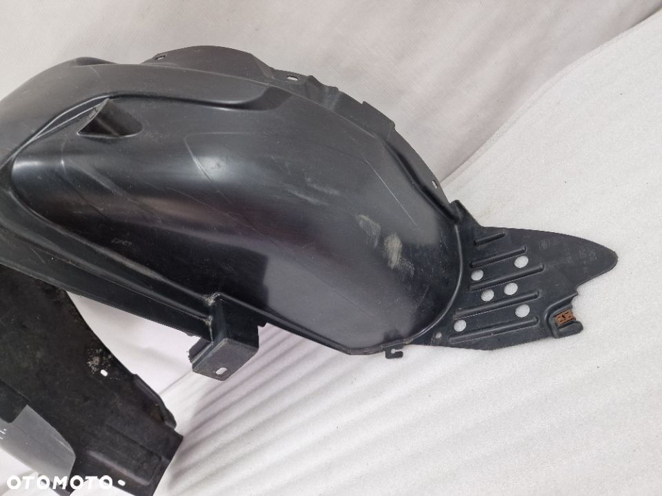 SEAT ARONA 17- PRAWE TYLNE NADKOLE NR 6F9810970F NR AUKCJI N11 - 2