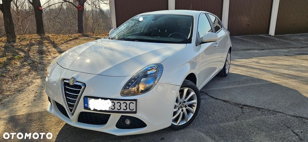Alfa Romeo Giulietta 2.0 JTDM Distinctive - 1