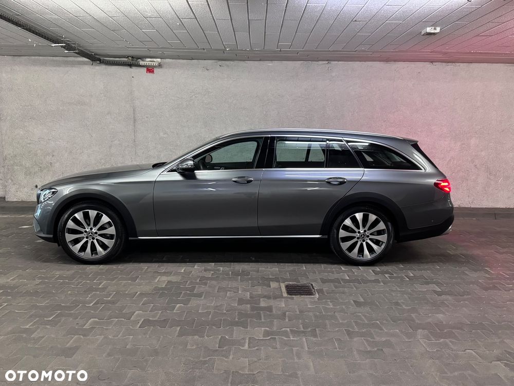 Mercedes-Benz E-Class 2017 photo 2