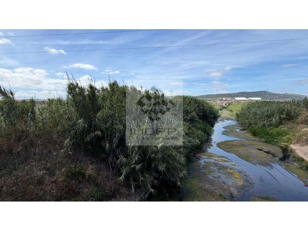 Excelente Oportunidade de Investimento - Terreno com 5,79 ha - Grande imagem: 5/15
