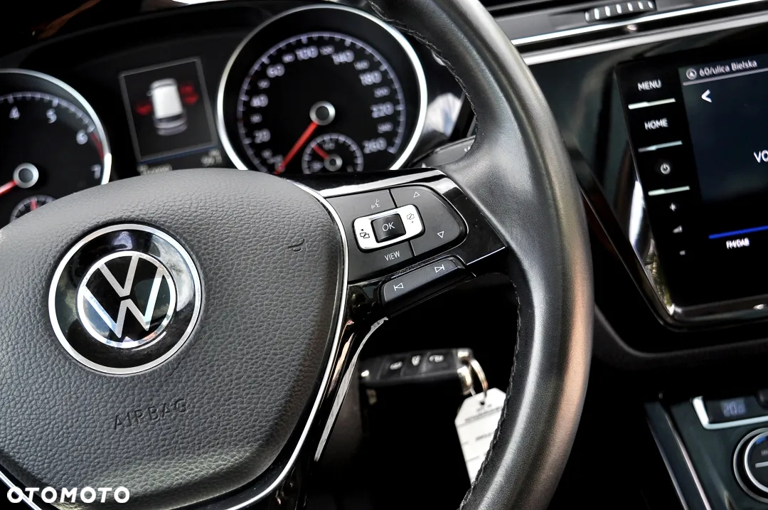 Volkswagen Touran 1.5 TSI ACT OPF Highline - 28