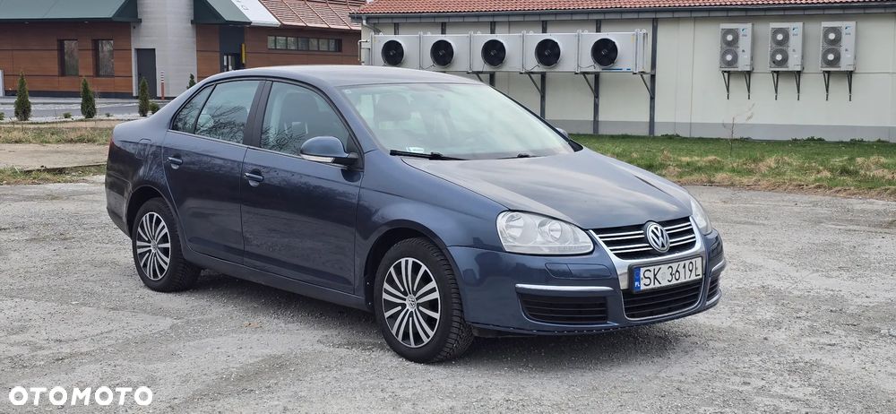 Volkswagen Jetta 1.9 TDI Trendline - 1