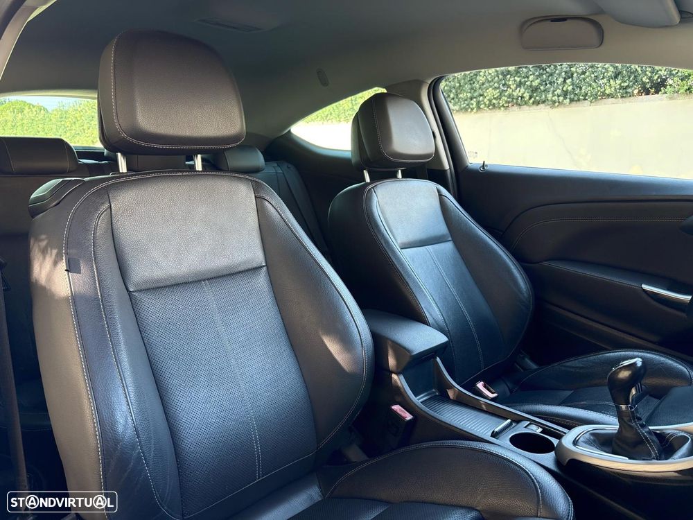 Opel Astra GTC - 20