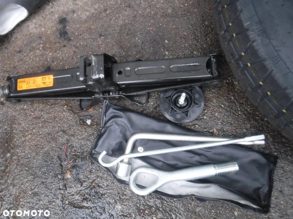 Nissan X Trail X-Trail T32 QASHQAI  KOLEOS II  ARKANA 2014< zestaw kolo dojazdowe klucz lewarek 5X114,3 17 155/90/17 - 3