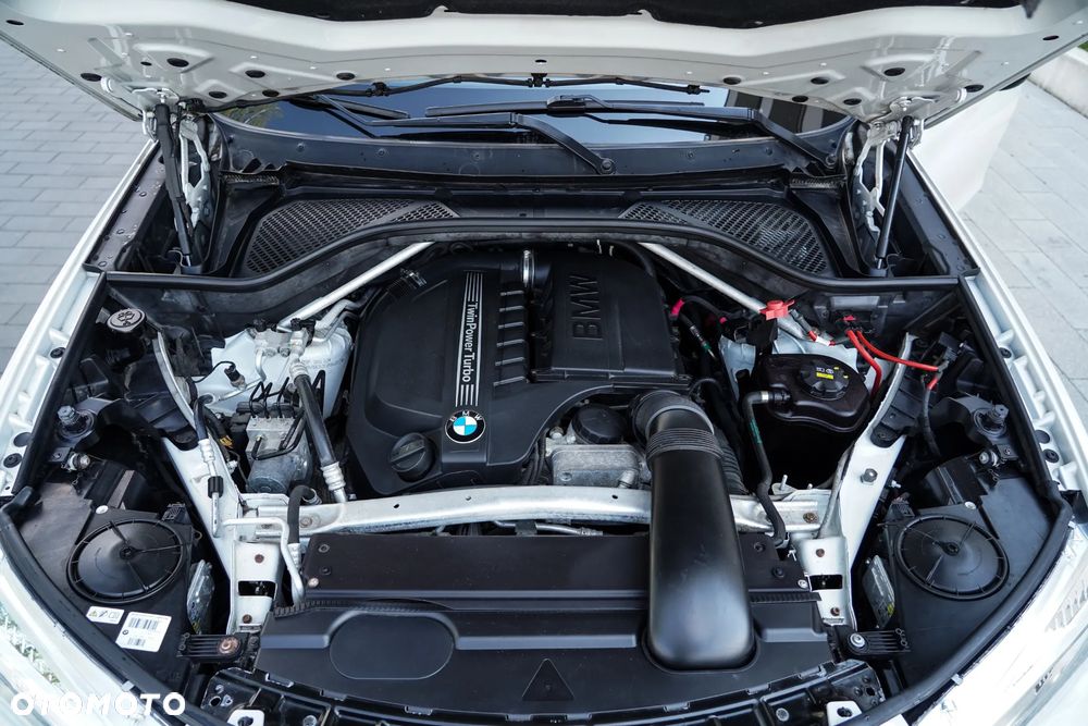 BMW X5 xDrive35i - 11