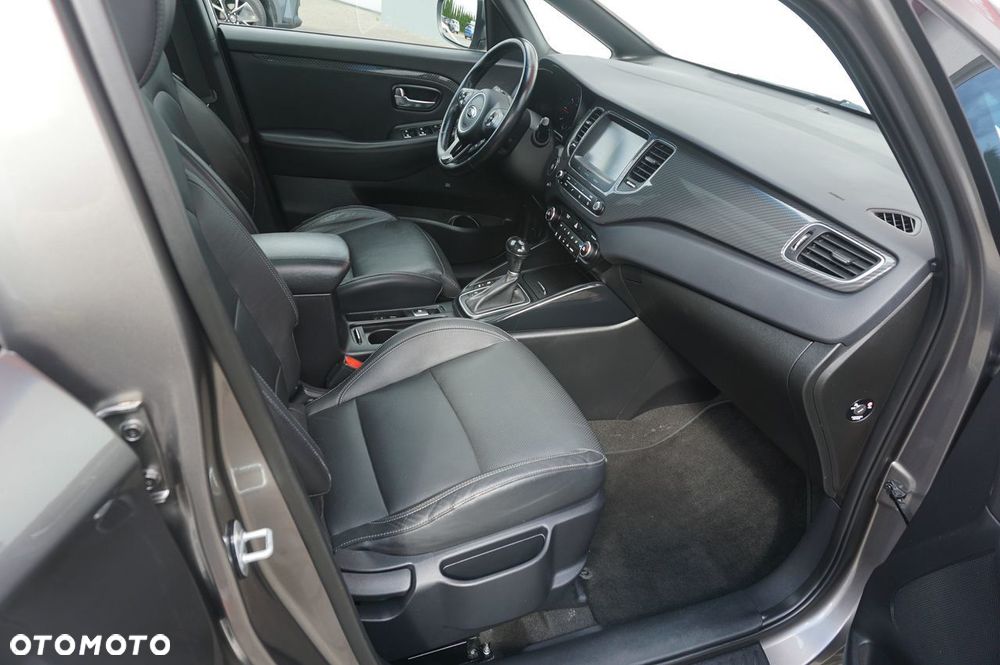 Kia Carens 1.7 CRDi Business Line 7os 7DCT - 18