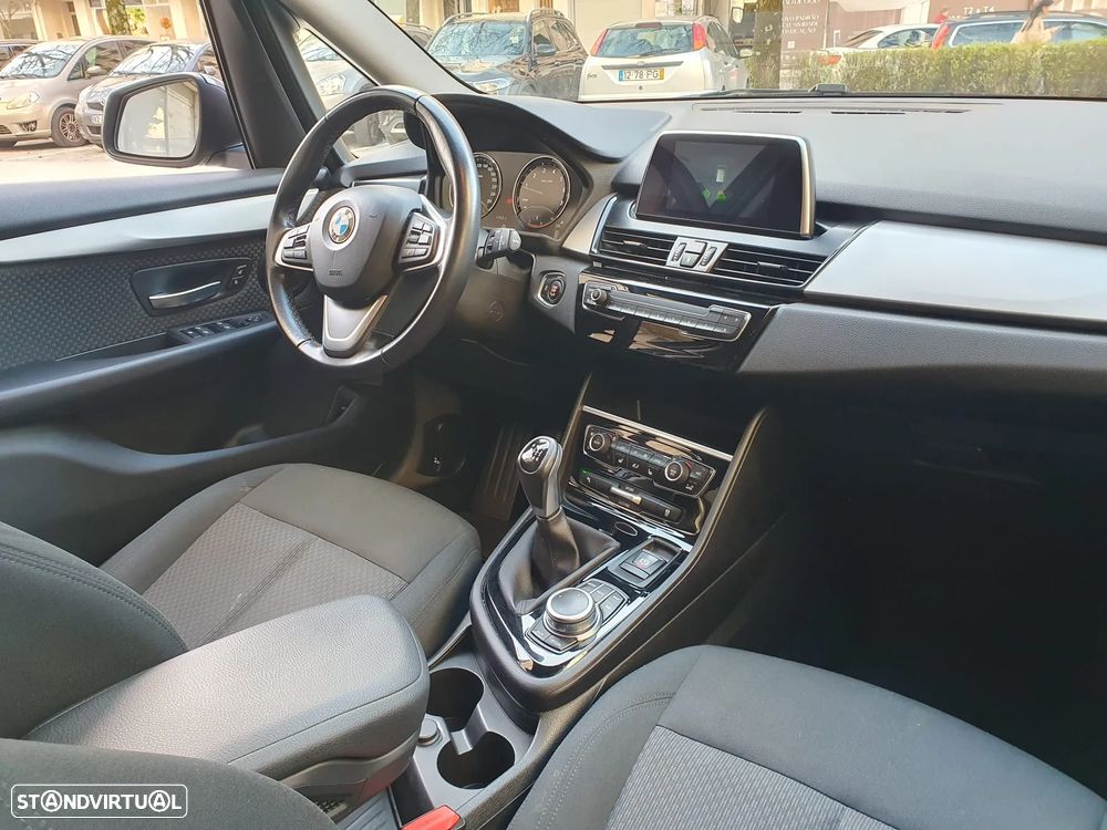 BMW 216 Gran Tourer - 11