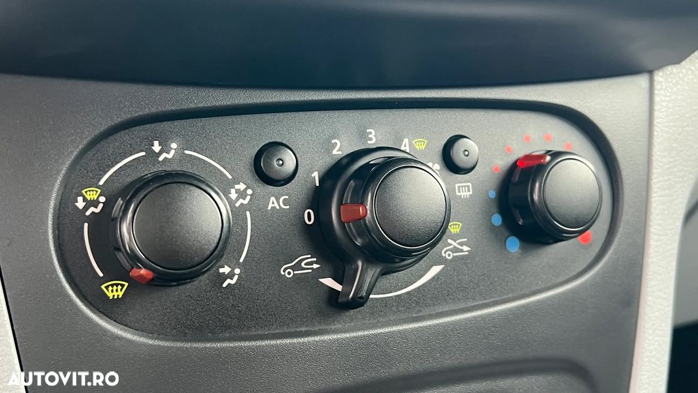 Dacia Sandero 1.5 75CP Laureate - 15