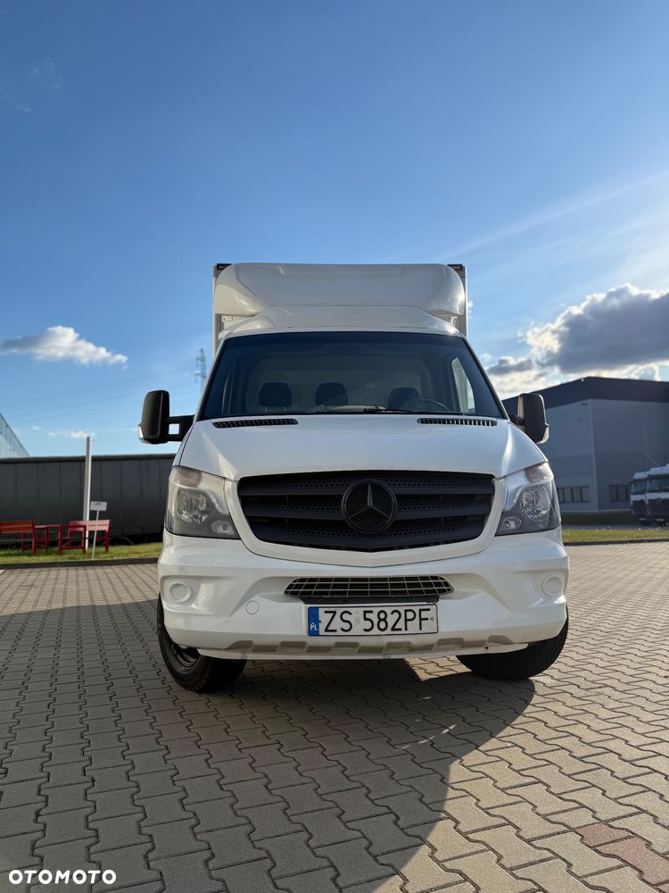 Mercedes-Benz Sprinter - 1