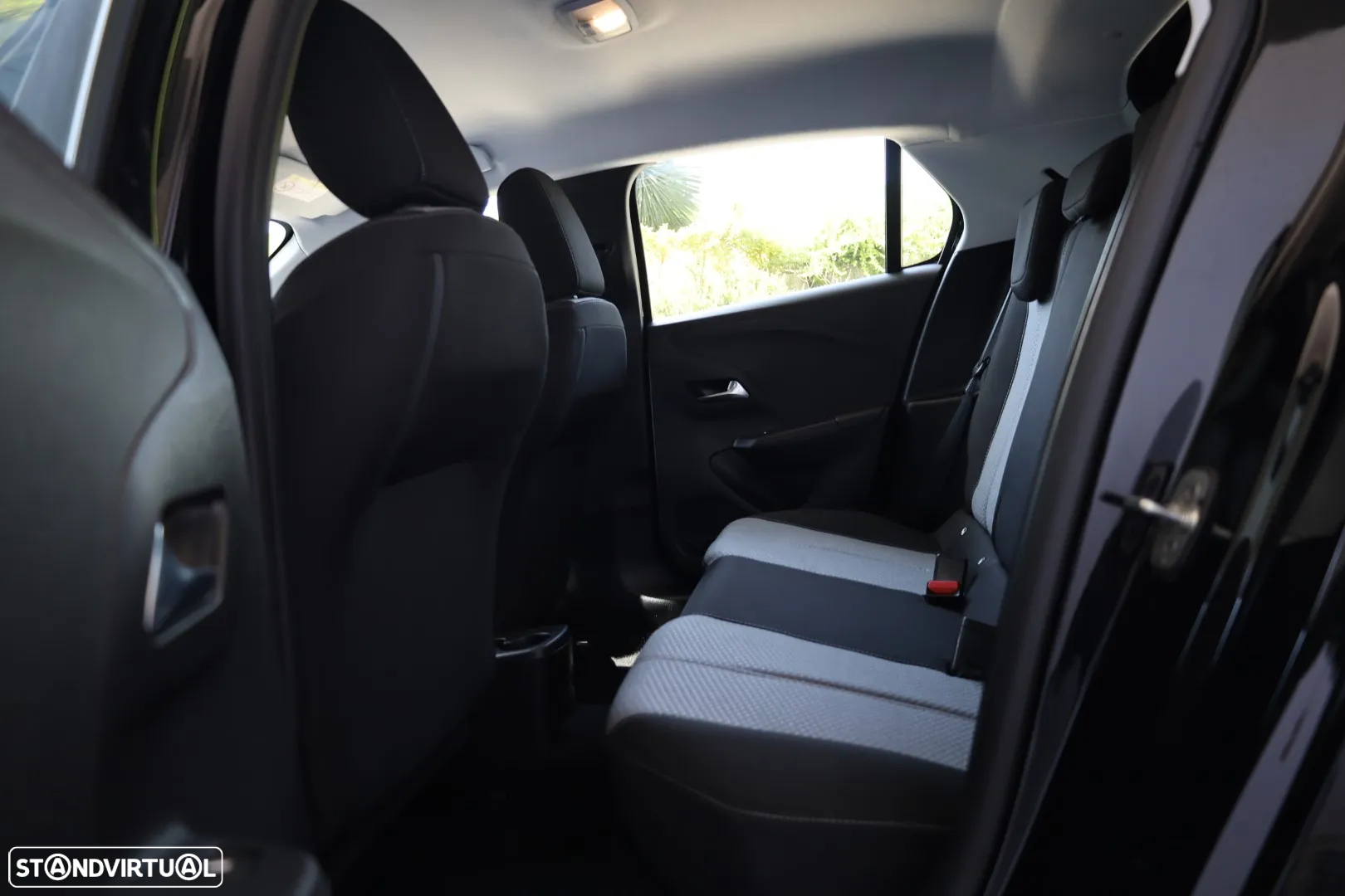 Opel Corsa 1.2 T Aut. - 32