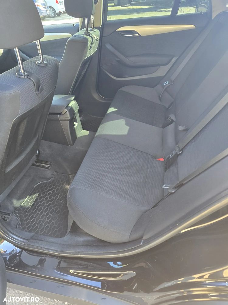 BMW X1 sDrive18d - 11