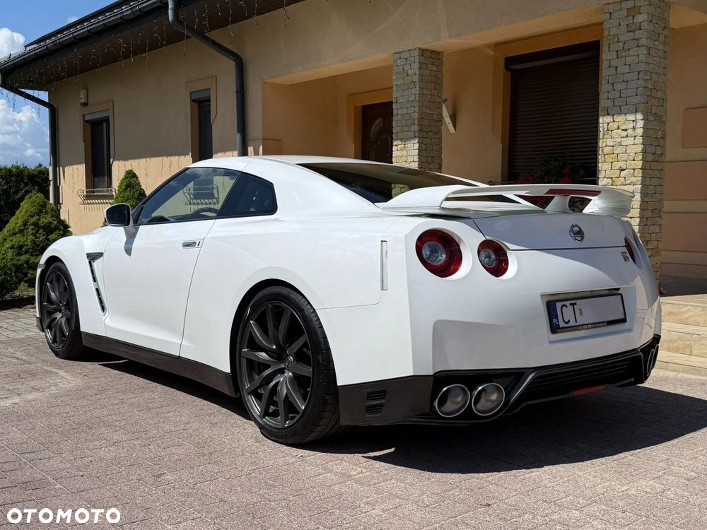 Nissan GT-R Black Edition - 4