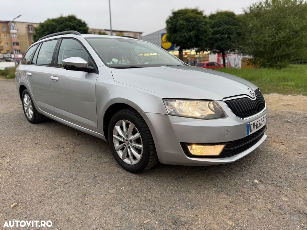 Skoda Octavia 1.6 TDI ACTIVE - 8