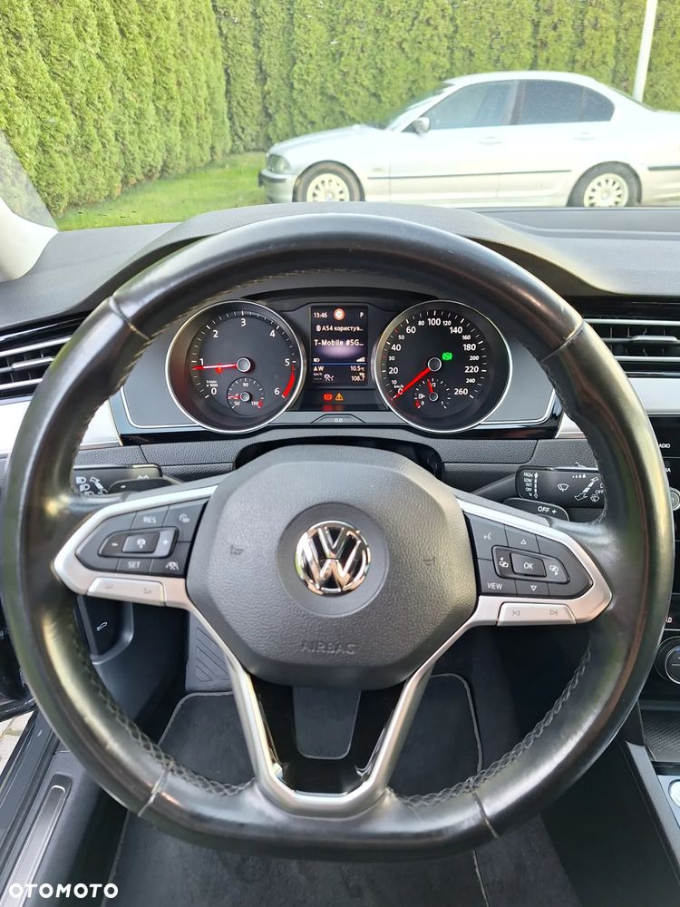 Volkswagen Passat 2.0 TDI SCR Elegance DSG - 15
