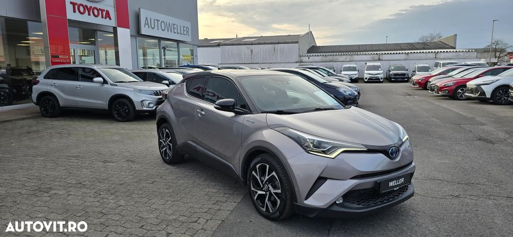 Toyota C-HR Hybrid Style Selection - 2