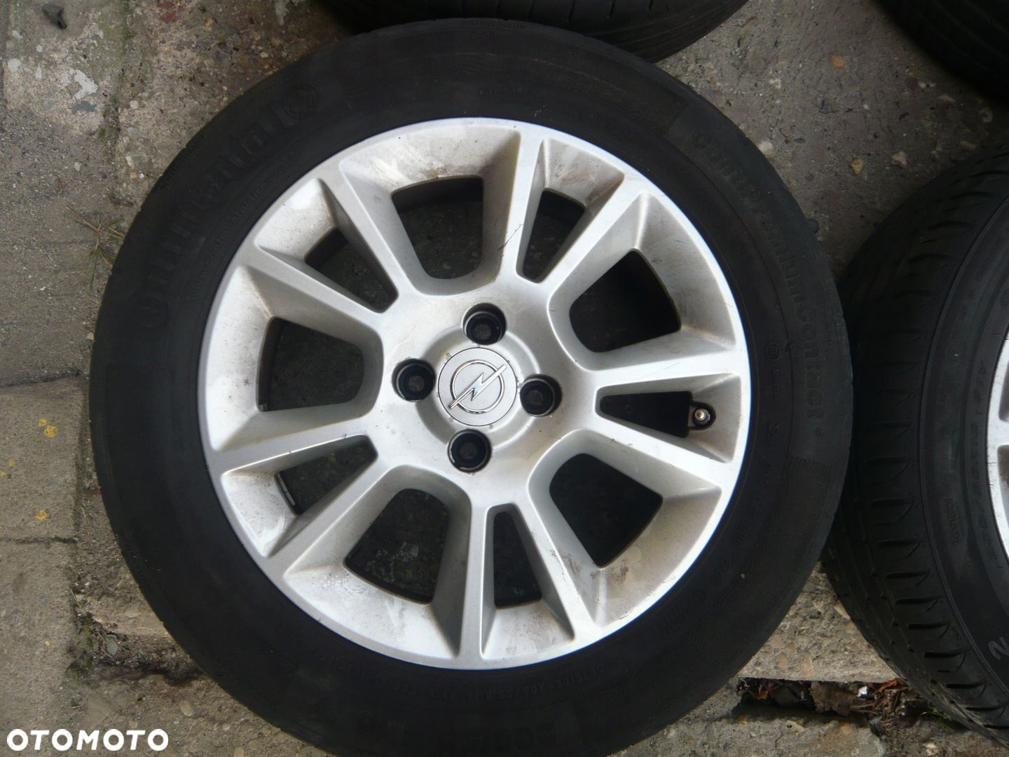 Opel Corsa D 93162534 koła felgi opony 205/55R16 - 2