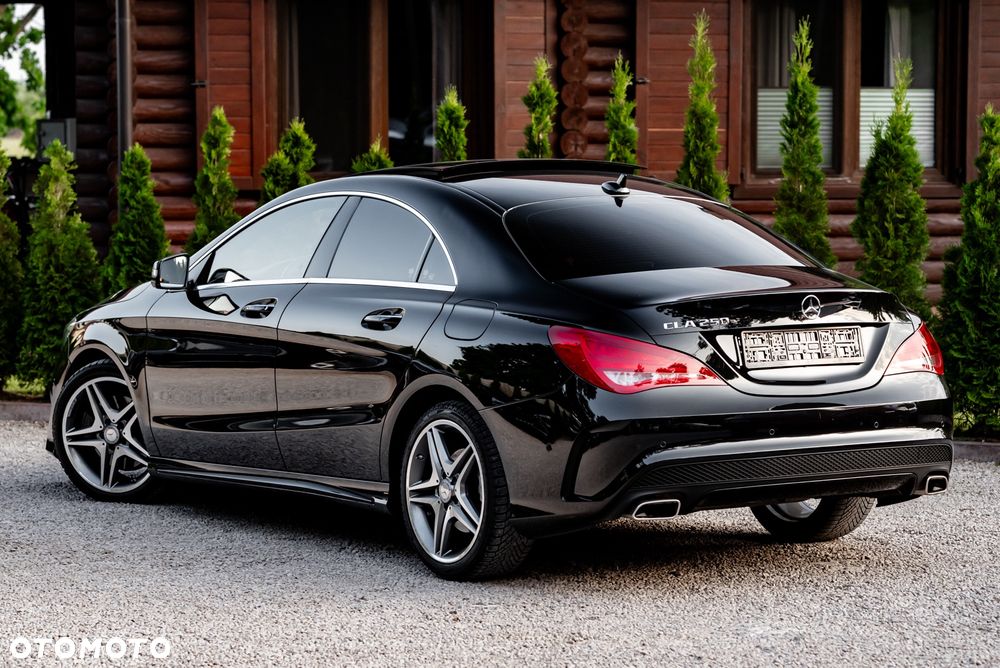 Mercedes-Benz CLA 250 7G-DCT AMG Line - 13