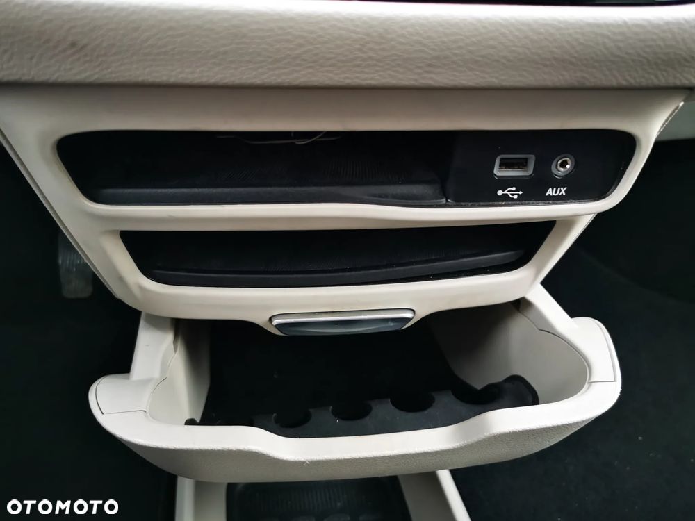 Chrysler Pacifica - 6