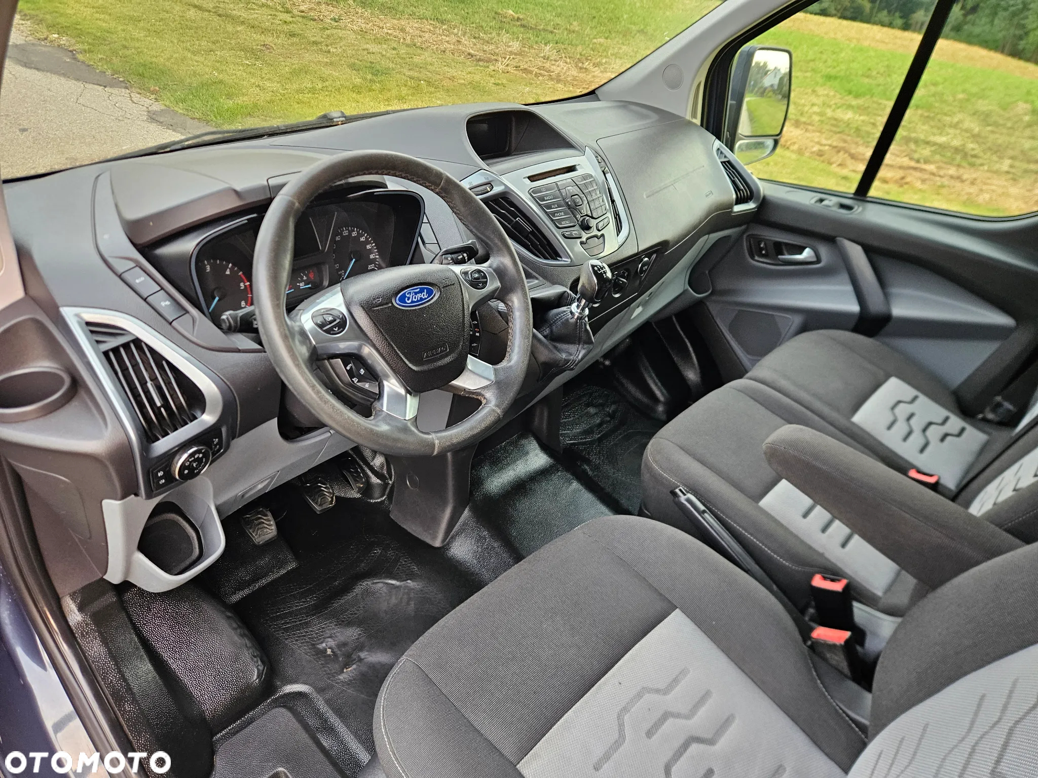 Ford TRANSIT CUSTOM - 12
