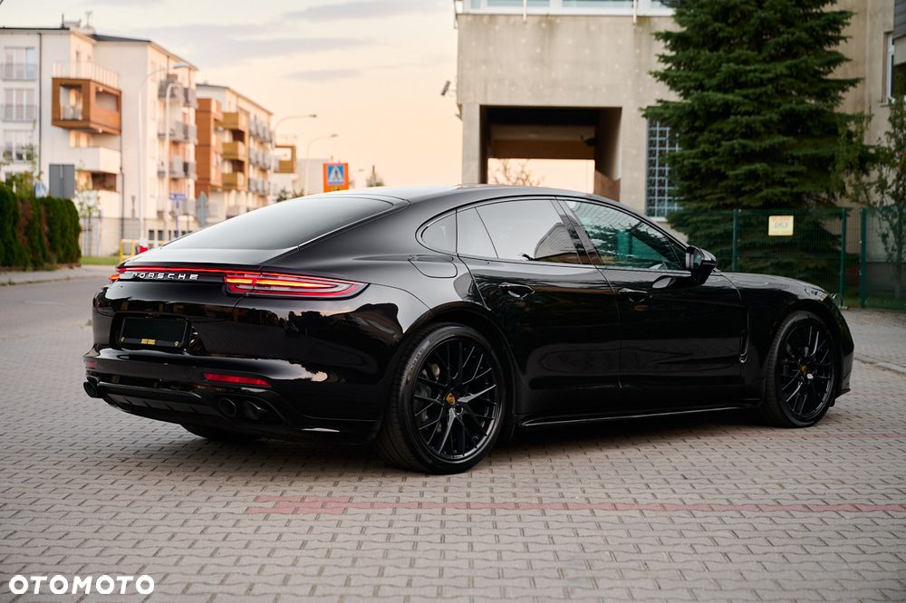 Porsche Panamera 4S - 13