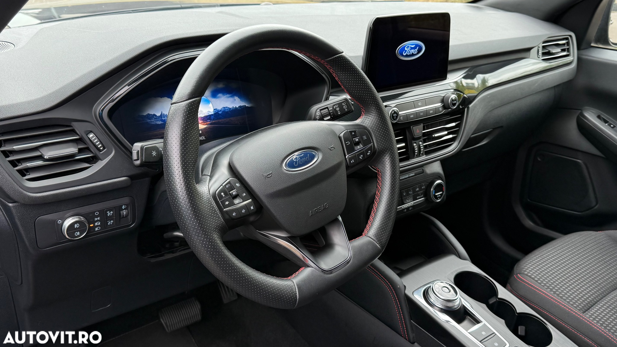 Ford Kuga 2.5 Duratec FHEV ST-LINE - 13